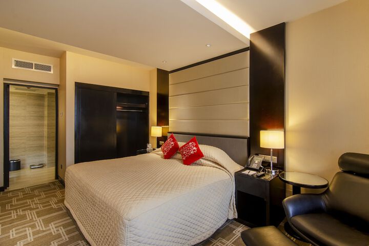 Room 17 of 71