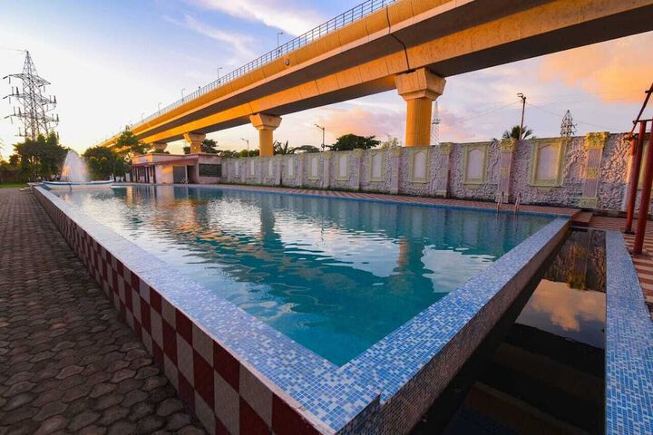 Pool 7 of 12