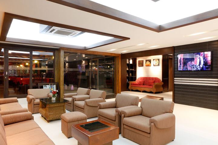 Guest Lobby
