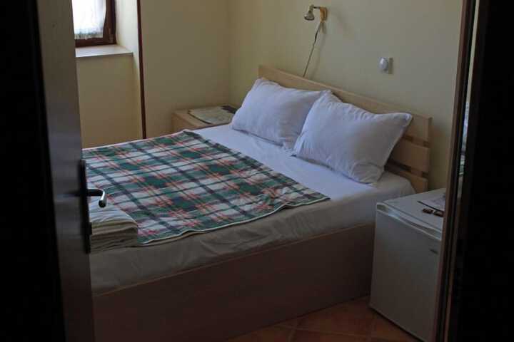 Room 11 of 78