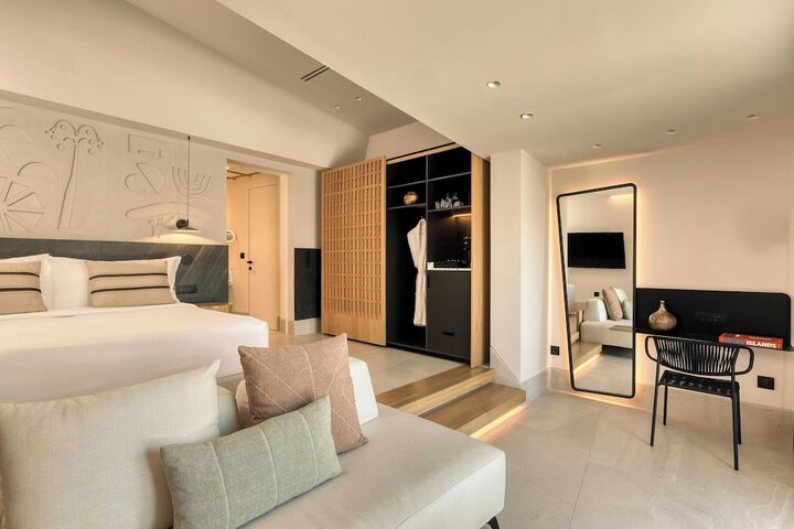 Room 25 of 130