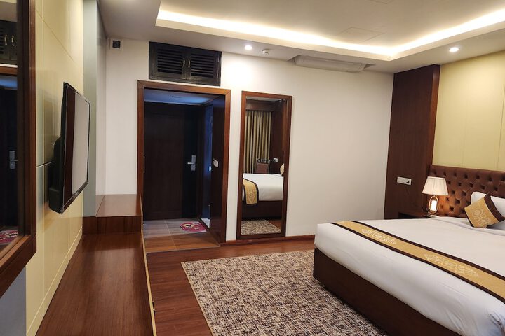 Room 7 of 43