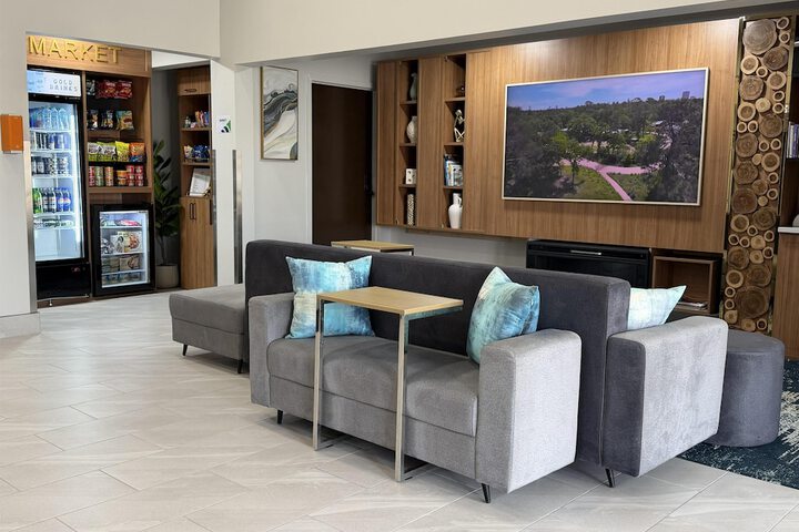 Hotel Lobby