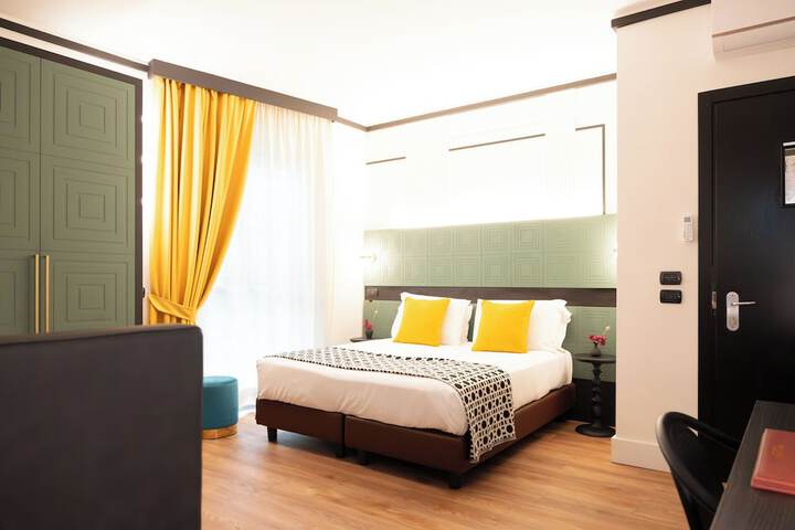 Room 45 of 103