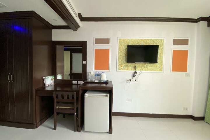 Room 25 of 95