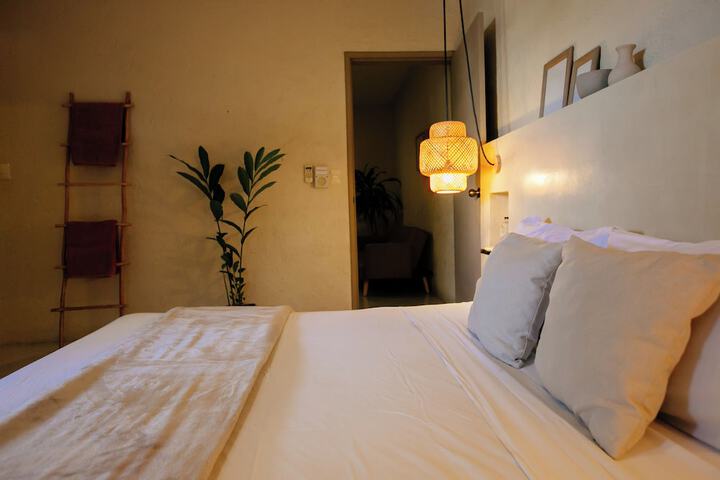 Room 18 of 117