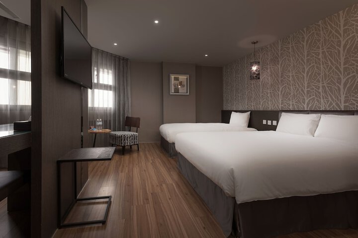 Room 5 of 36