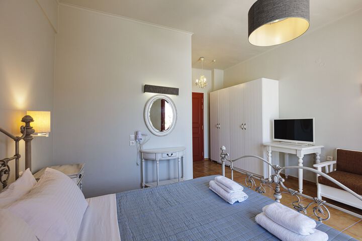 Room 6 of 23
