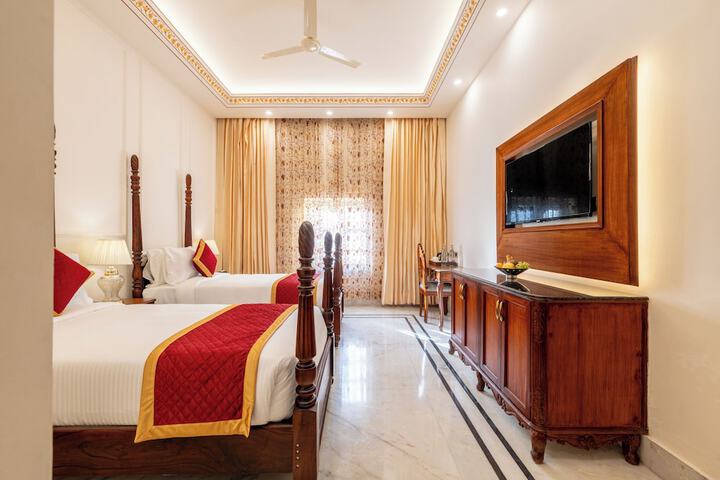 Room 15 of 39