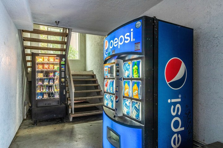 Vending machine