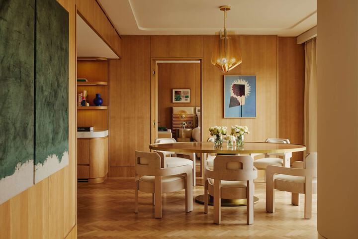 Room 23 of 71