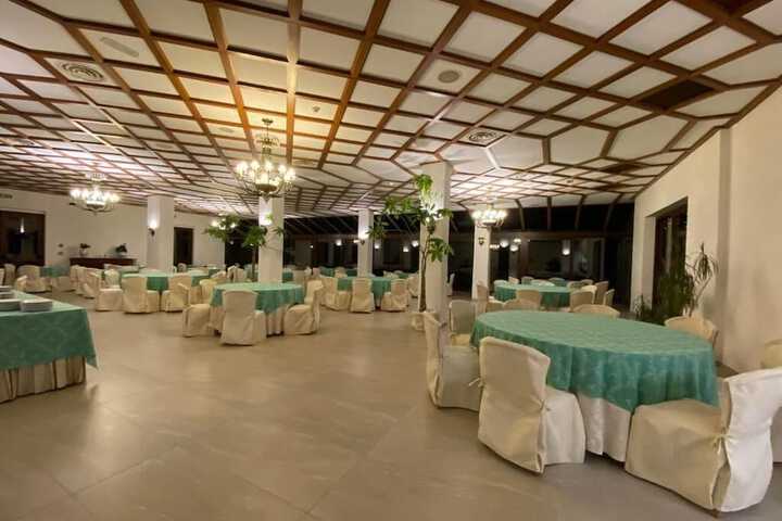 Dining Photos