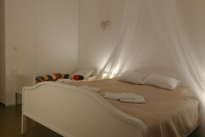 Room 15 of 43