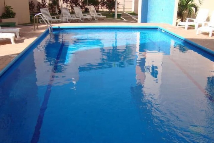 Pool Hotel