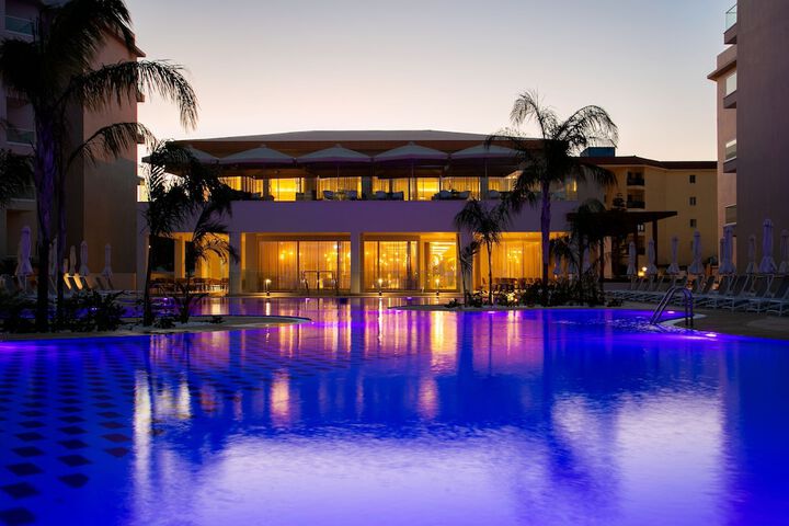 Pool Hotel