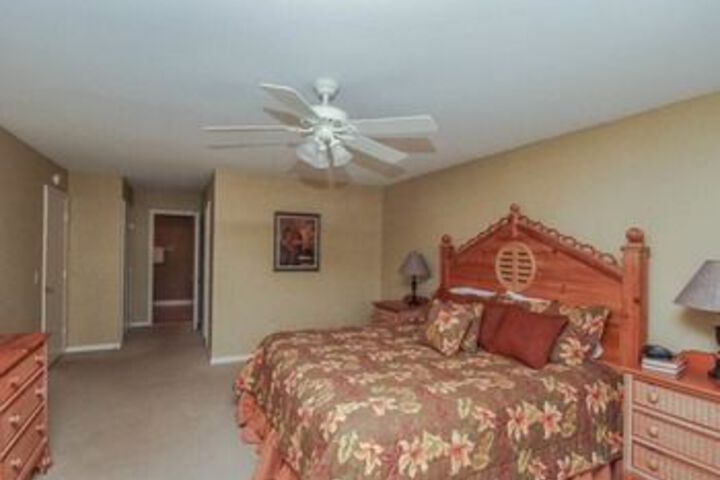 Room 10 of 43