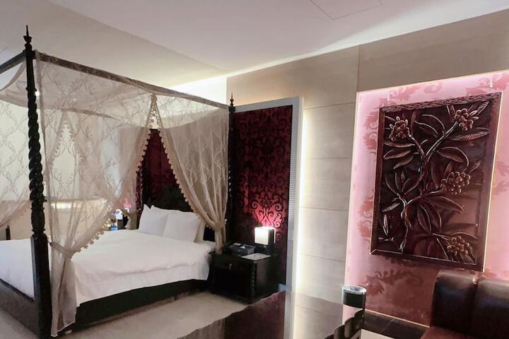 Room 37 of 82