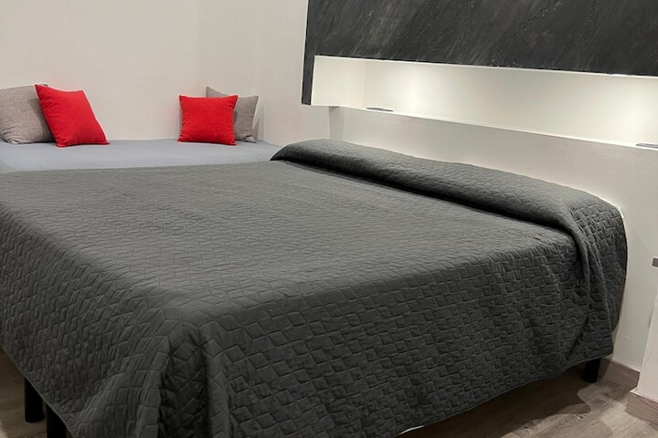 Room 14 of 63
