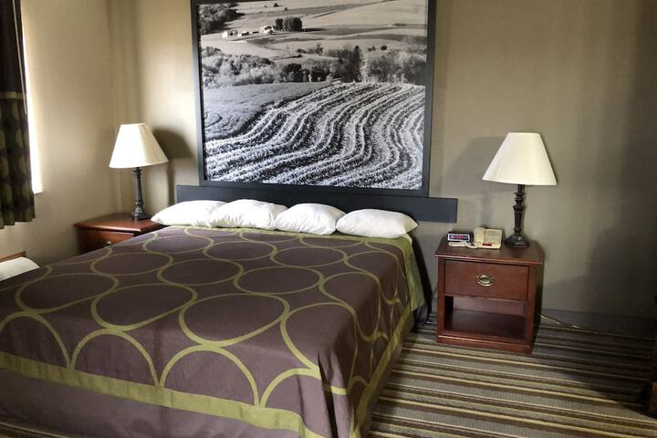 Standard King Bed Accessible (11 of 16)