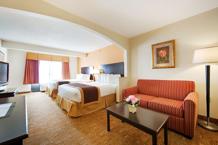 2 Queen Beds (5 of 7)