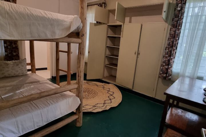 Room 7 of 33