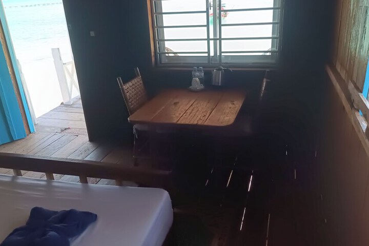 Room 7 of 13