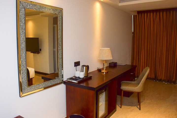 Room 17 of 73