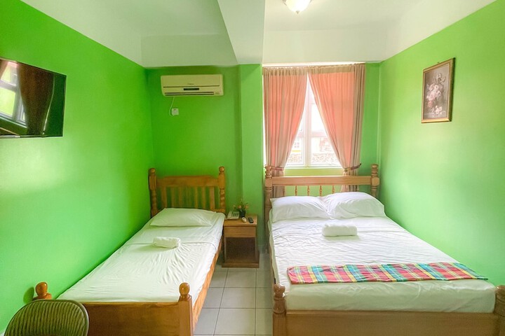 Room 21 of 92