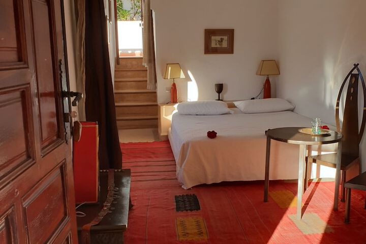 Room 5 of 96
