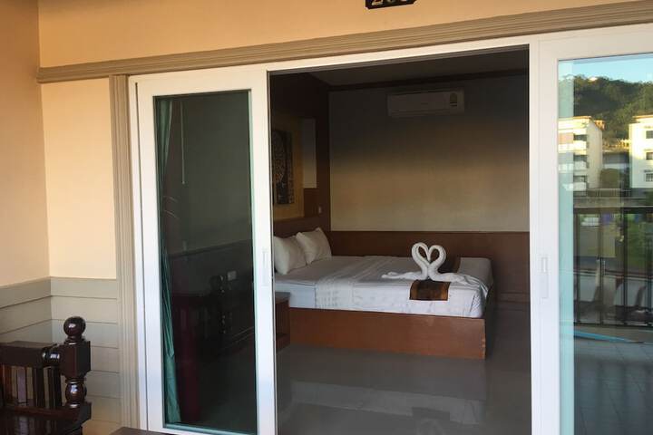 Room 11 of 49