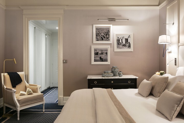 Room 5 of 111