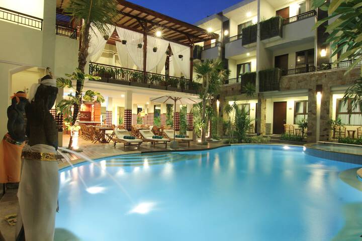 Hotel with Pool