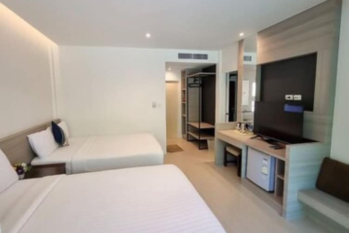 Room 16 of 52