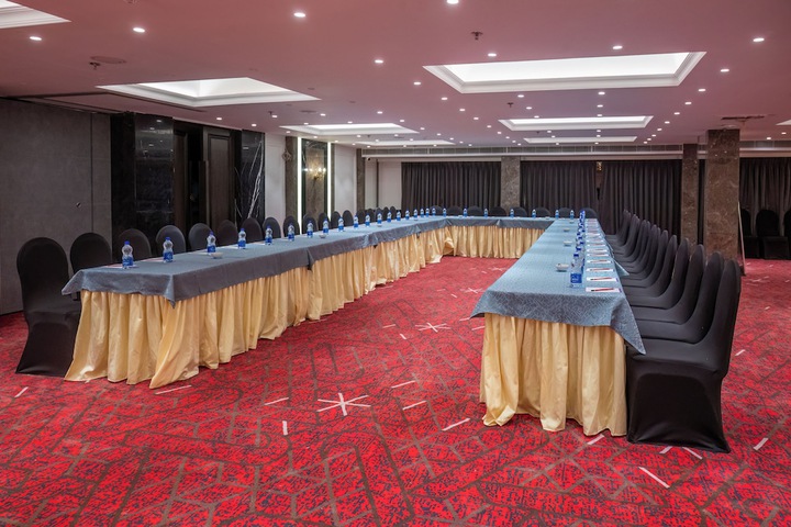 Ballroom/Hall 60 of 70