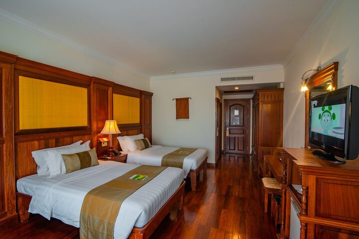 Room 34 of 145