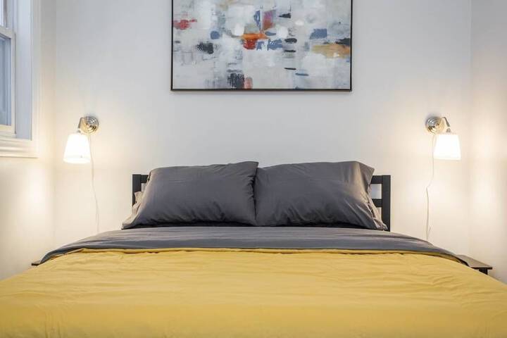 Room 2 of 11