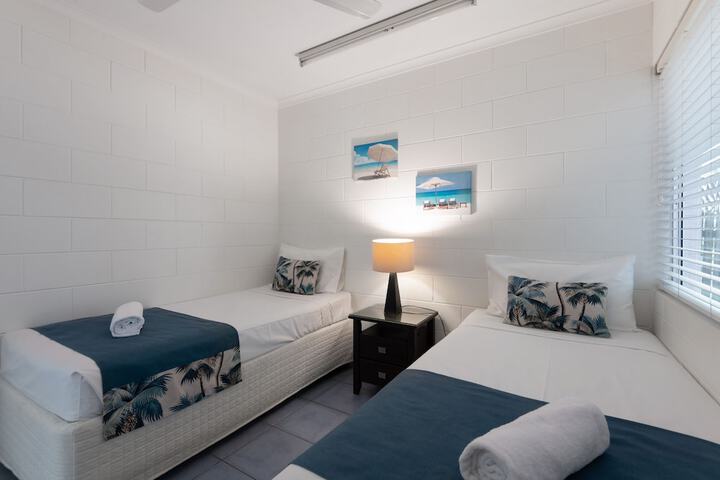 Room 16 of 103