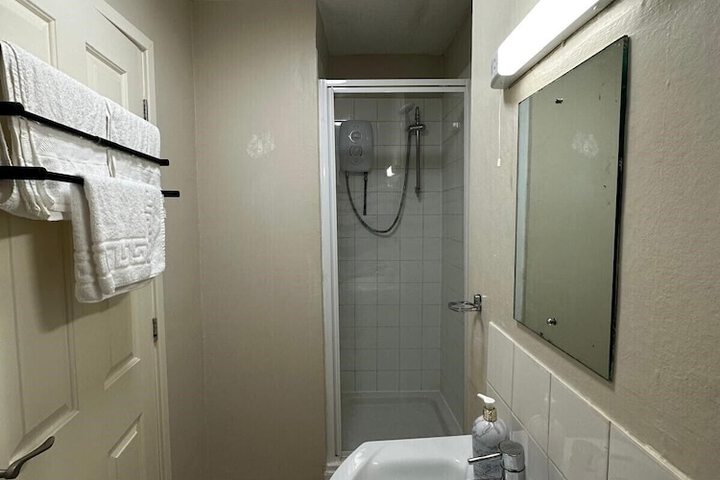 Room 15 of 21