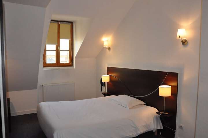 Room 26 of 98