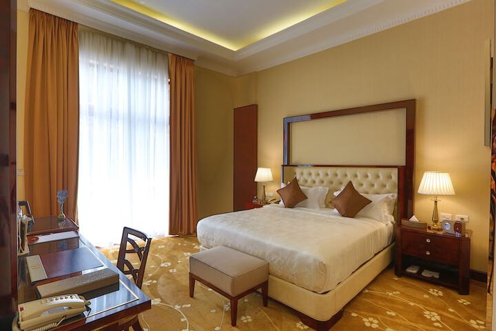 Room 34 of 71