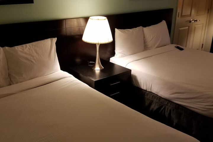 Room 30 of 190