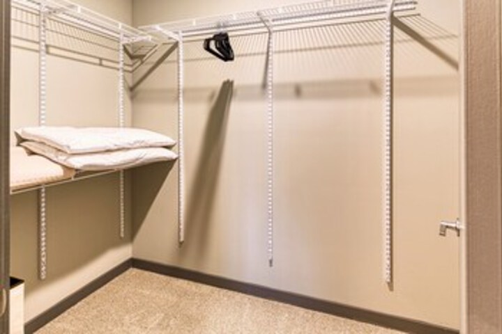 Room 265 of 283