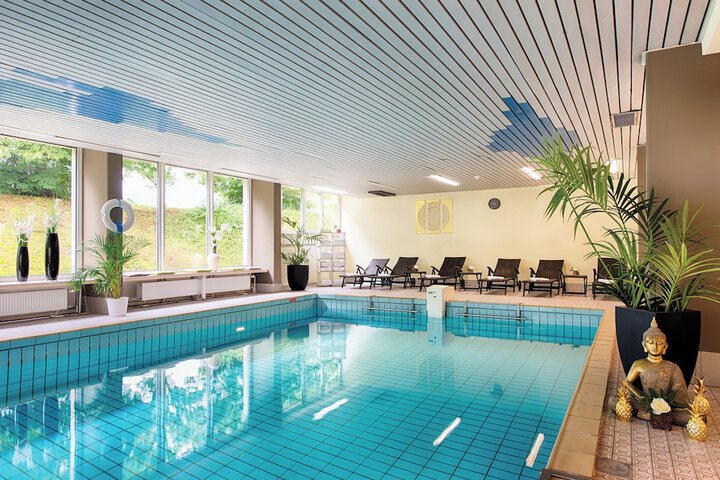 Pools & Facilities