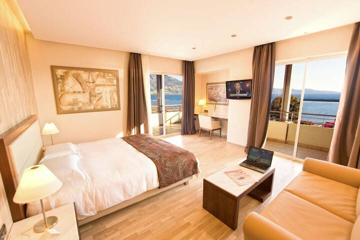Room 14 of 69