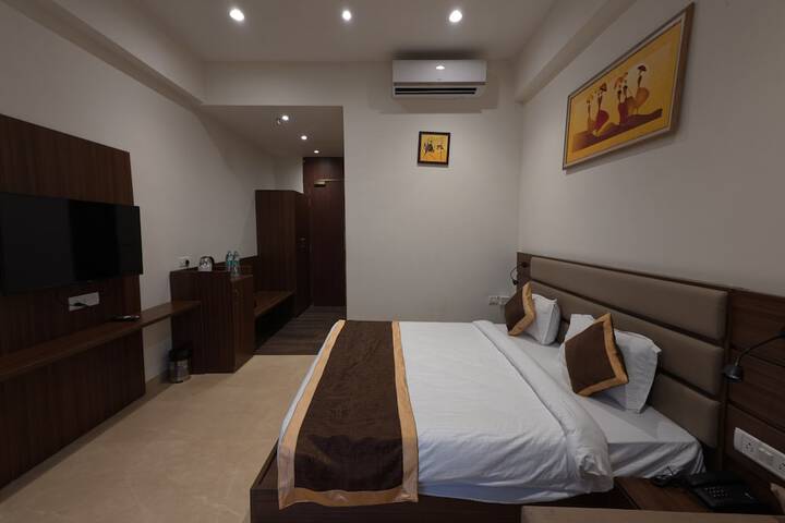 Room 6 of 23