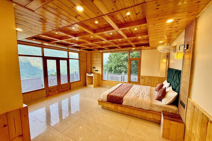 Room 12 of 39