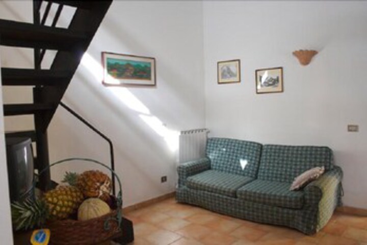 Room 5 of 11