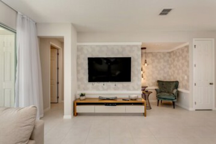 Room 26 of 74