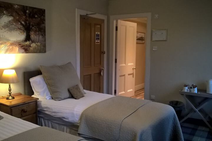 Room 5 of 41