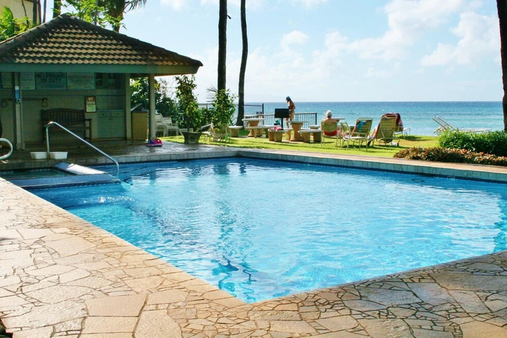 Pool 11 of 21
